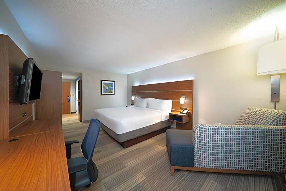 Holiday Inn Express Prince Frederick By IHG