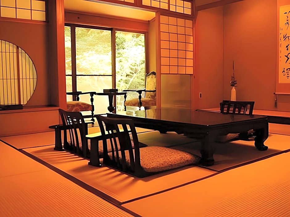 Yufuin Ryokan Sansoh Warabino