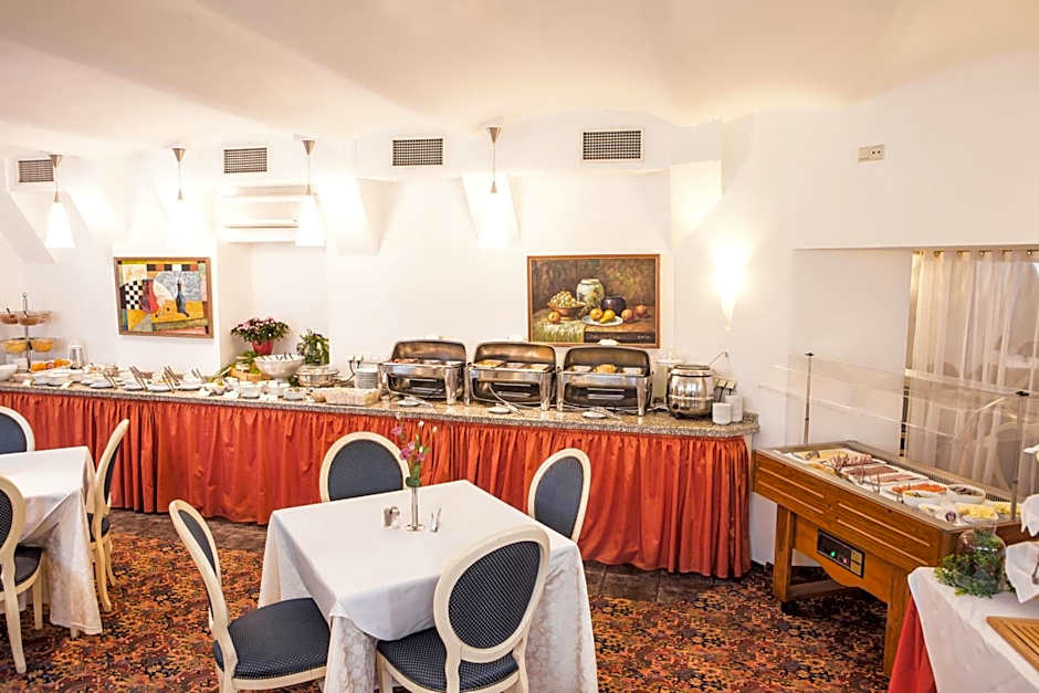 Monika Centrum Hotels