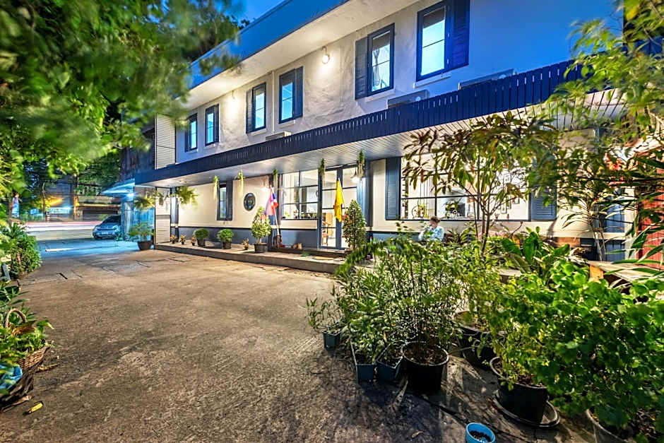 Visut House
