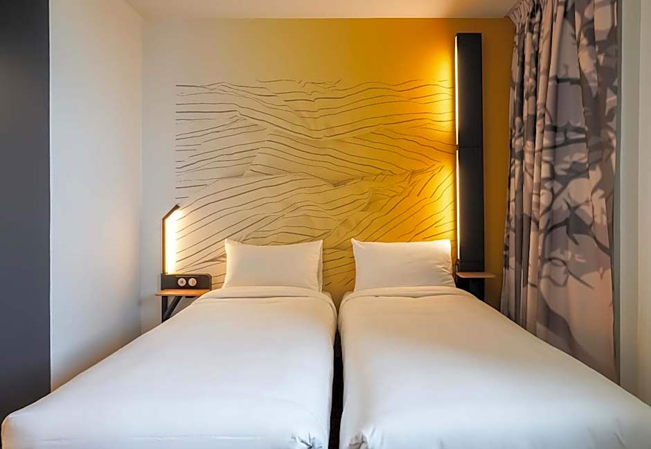 B&B HOTEL Paris Porte d'Orléans