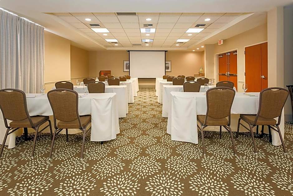 Hilton Garden Inn Bakersfield