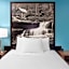 Super 8 by Wyndham McHenry/Fox Lake Area