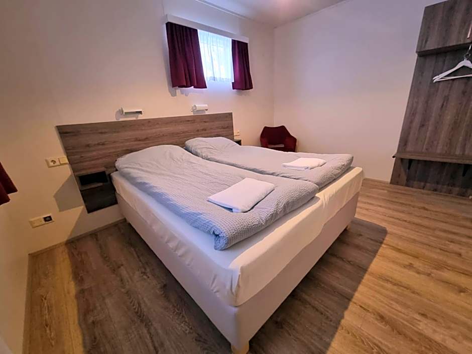 Litla-Hof Guesthouse