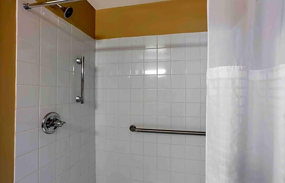 Suburban Studios Exton - Philadelphia Great Valley