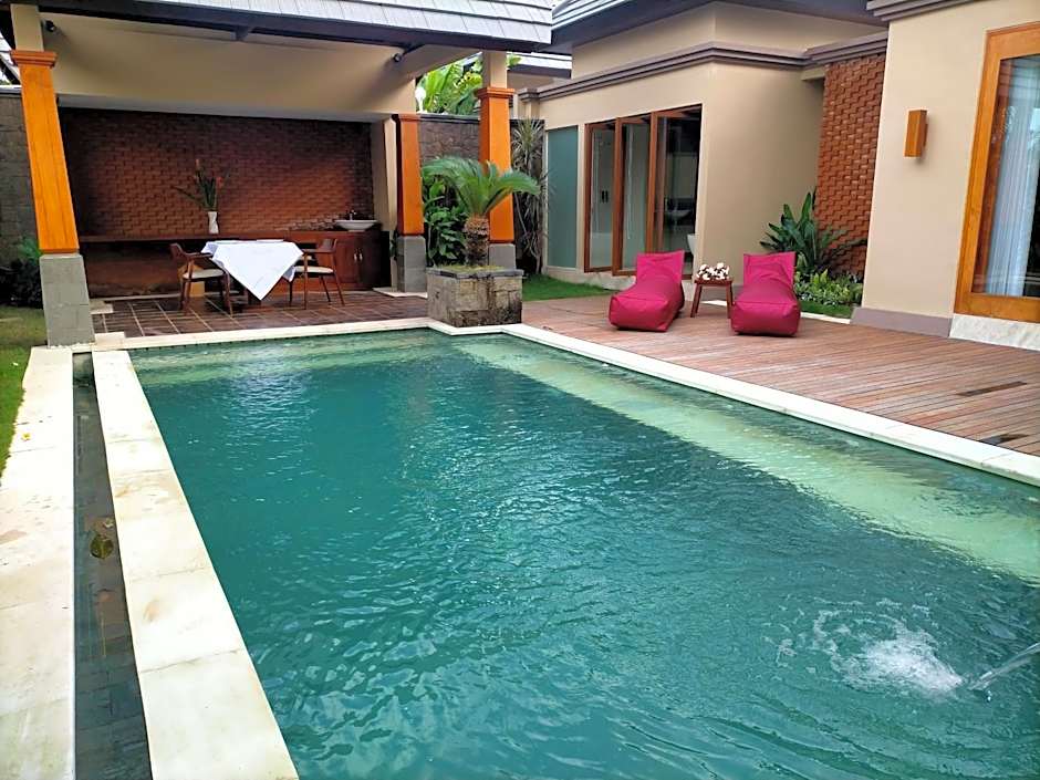 The Grand Villandra Resort Lovina