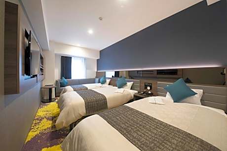 Moderate Twin Room with Sofa Bed - Non-Smoking