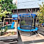 Urban Yard Hotel