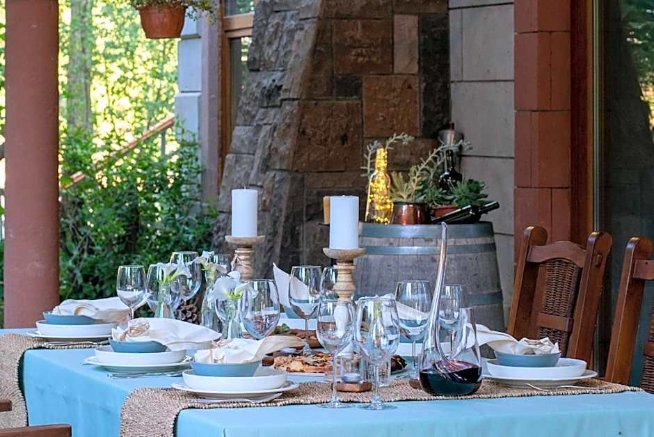 SUNOLUS VINEYARDHOUSe