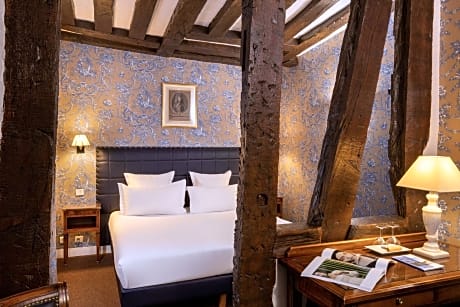 Deluxe Double Room, Bathtub (2 Twin Beds)