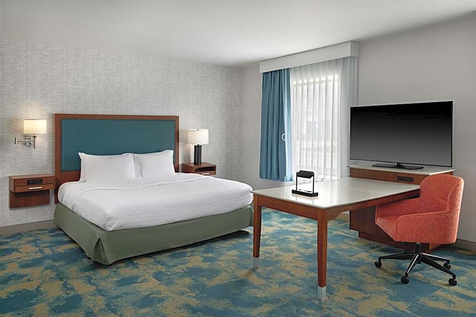 Hampton Inn & Suites Detroit/Troy