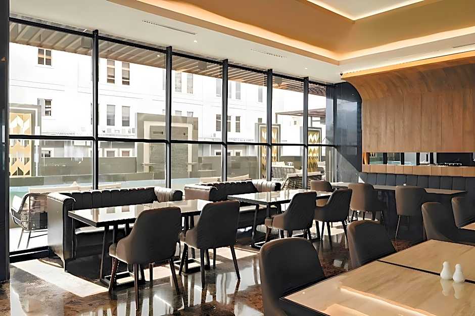 Grand Central Premier