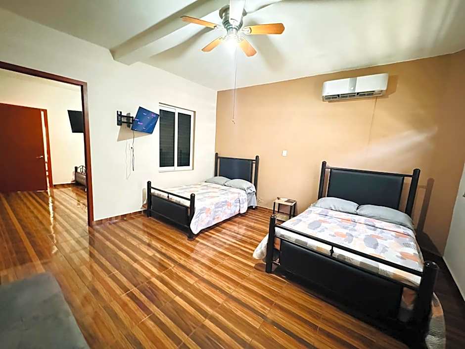 la casa de los abuelos a 150 metros del mar