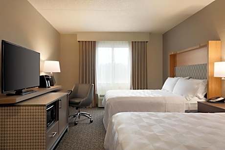 Queen Room with 2 Queen Beds with River View