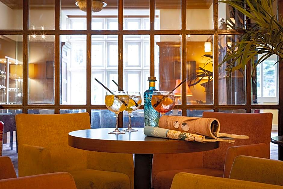 The Caledonian Island Hotel