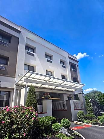 Best Western Roslyn-Long Island Hotel