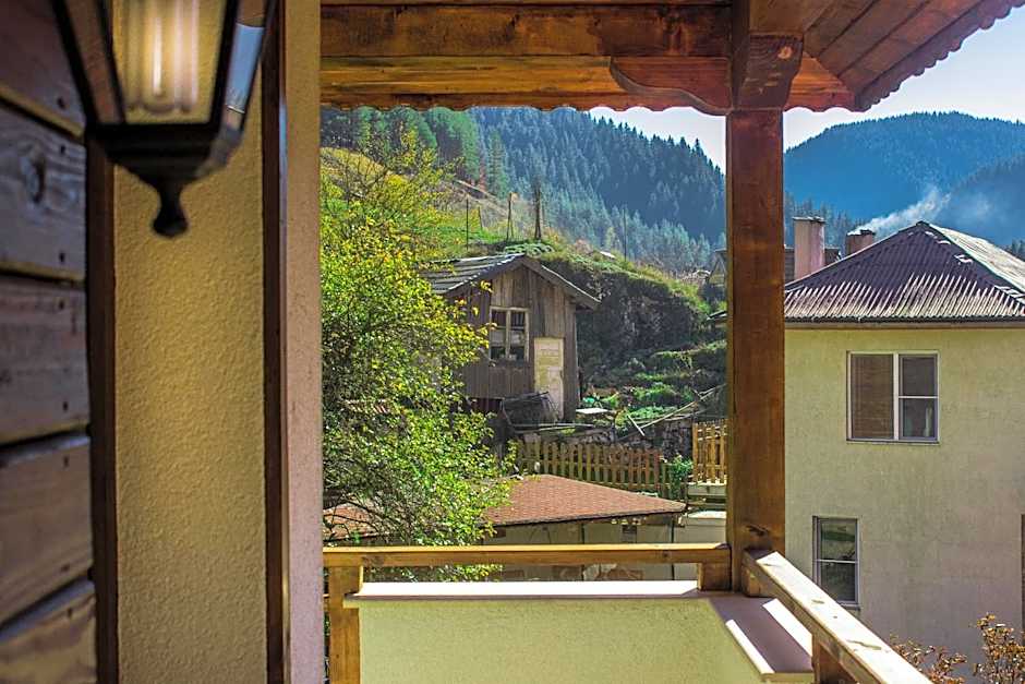 Trigrad Hotel