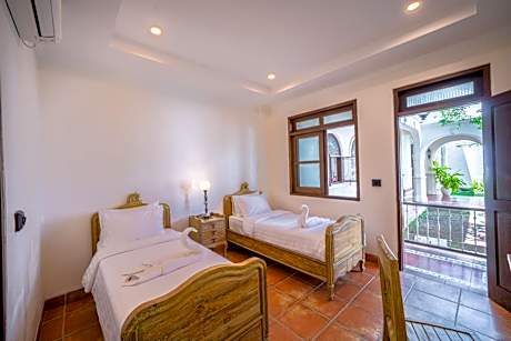 Deluxe Twin Room with Garden View