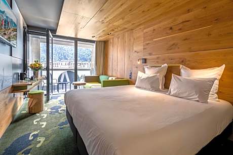 Superior Room with Balcony - Mont-Blanc Range view