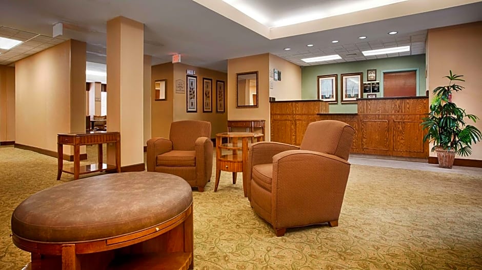 Best Western Plus Edison Inn