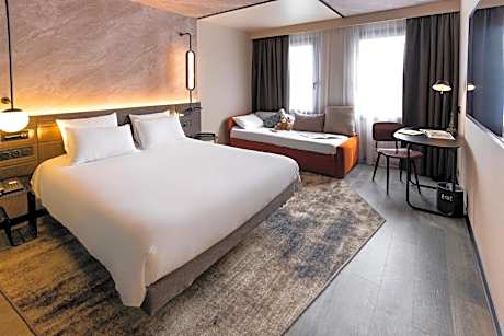 Superior Queen Room with Double Sofa Bed