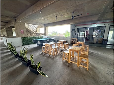 Lodgiin Apartement Metropolitan Park Bekasi