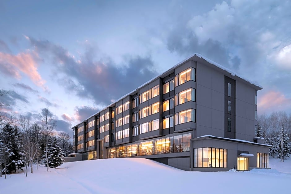 Higashiyama Niseko Village a Ritz-Carlton Reserve