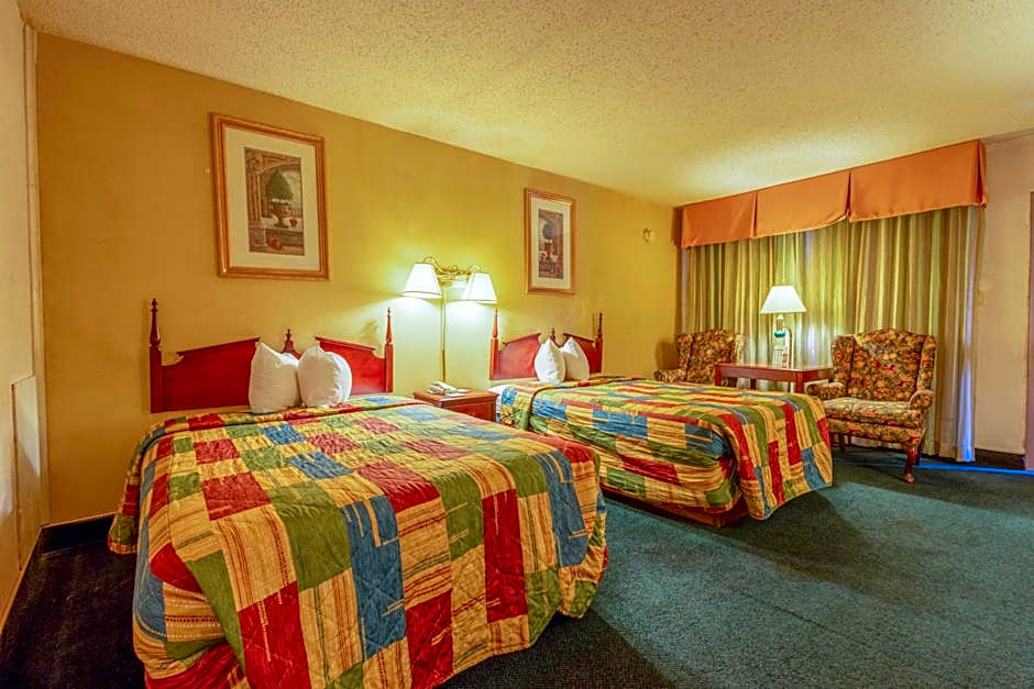 Royal Holiday Motel By Belvilla Gallup I-40