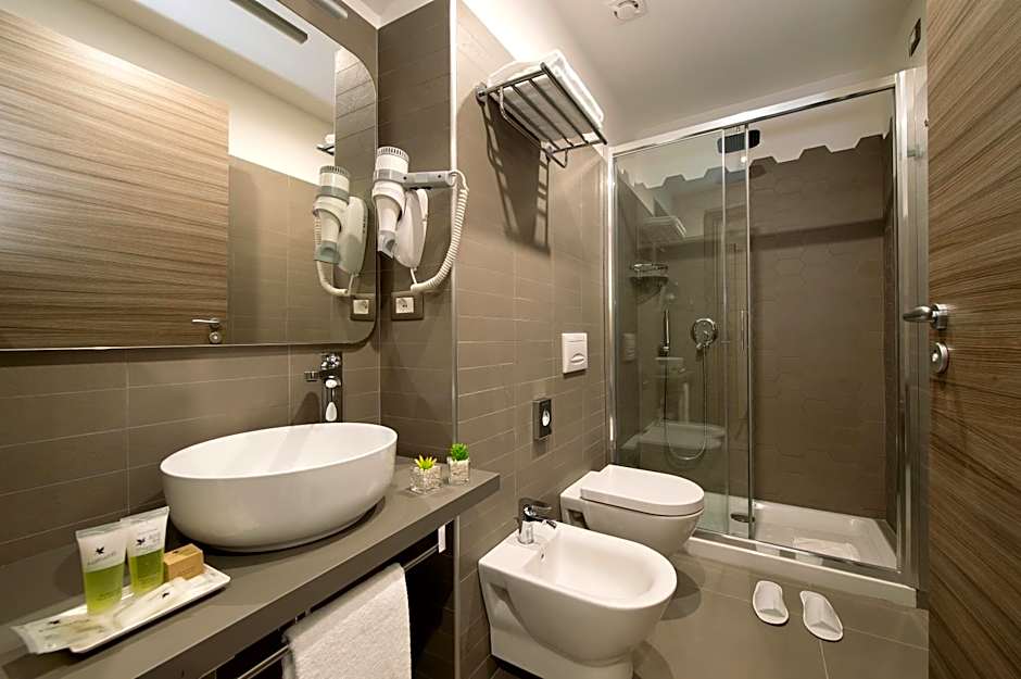 HOTEL H21