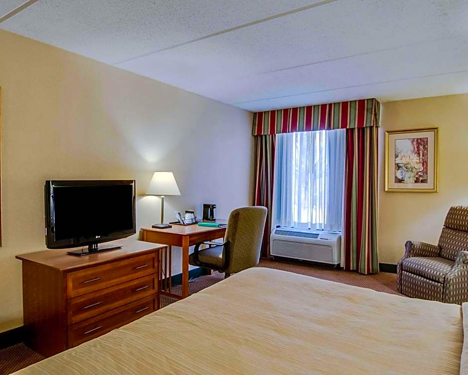 Quality Hotel And Conference Center