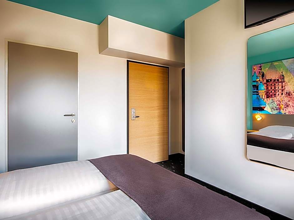 Photo 1 of 3 of Double Room