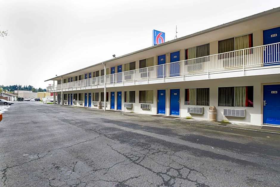 Motel 6-Kelso, WA - Mt. St. Helens