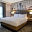 DoubleTree by Hilton St. Louis-Airport
