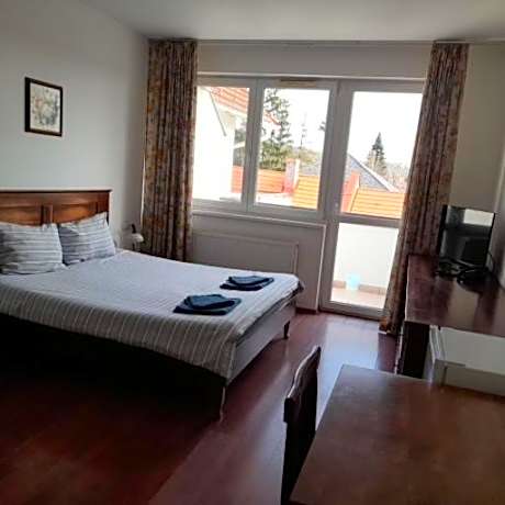 Queen Room with Balcony