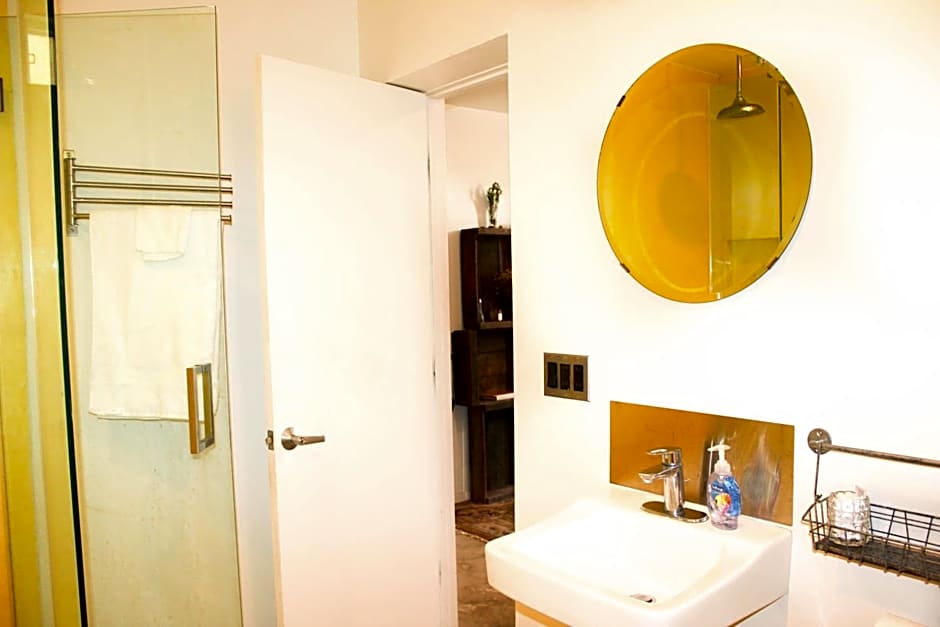 Ocean Front Vortex Female Hostel private rooms Free bikes