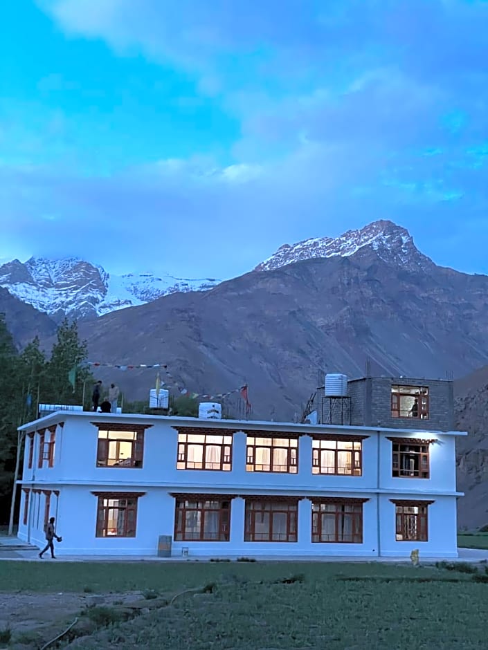 The Norphel Hotel and Restaurant