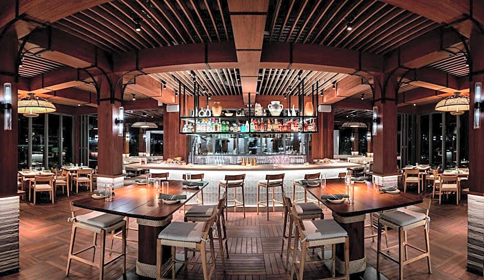 The Ray Hotel Delray Beach, Curio Collection by Hilton