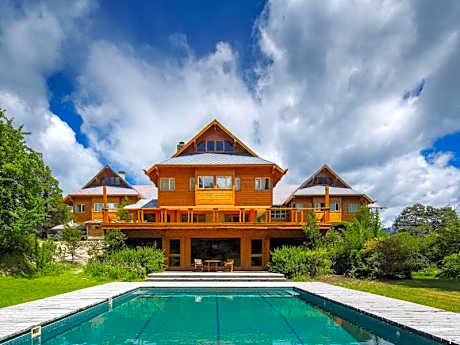 Isla Victoria Lodge