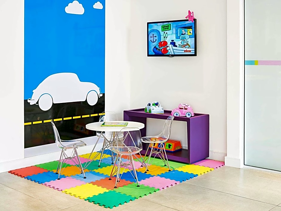 Ibis Styles Balneario Camboriu - 1 Quadra do Mar