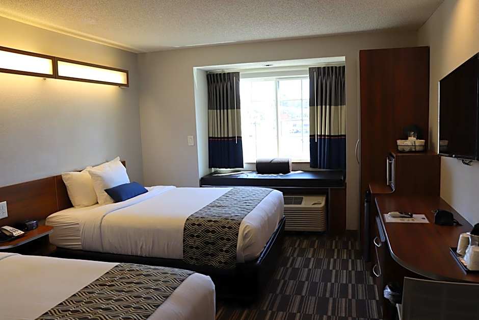 Microtel Inn & Suites by Wyndham Columbus/Near Fort Moore