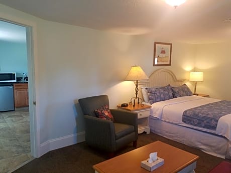 Deluxe One-Bedroom Suite