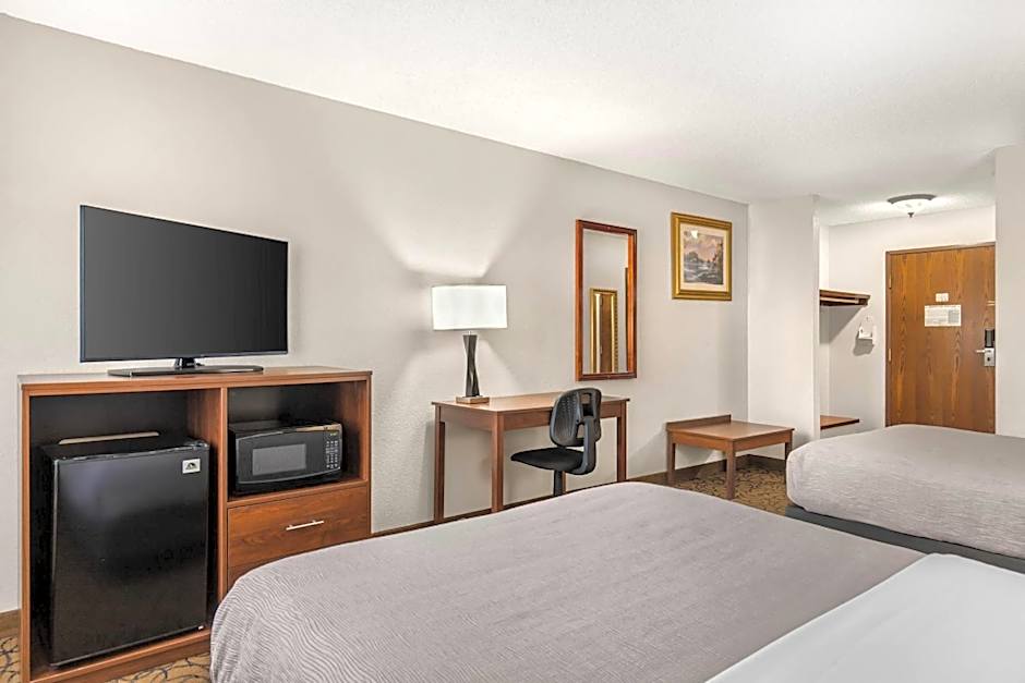Quality Inn & Suites Manistique