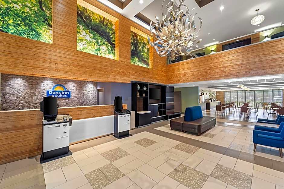 Days Inn & Suites by Wyndham Fort Myers Near JetBlue Park