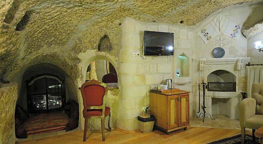 Harman Cave Hotel