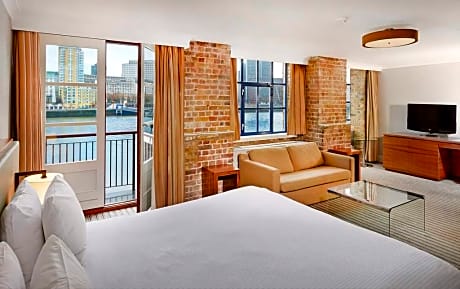King Junior Suite with River View