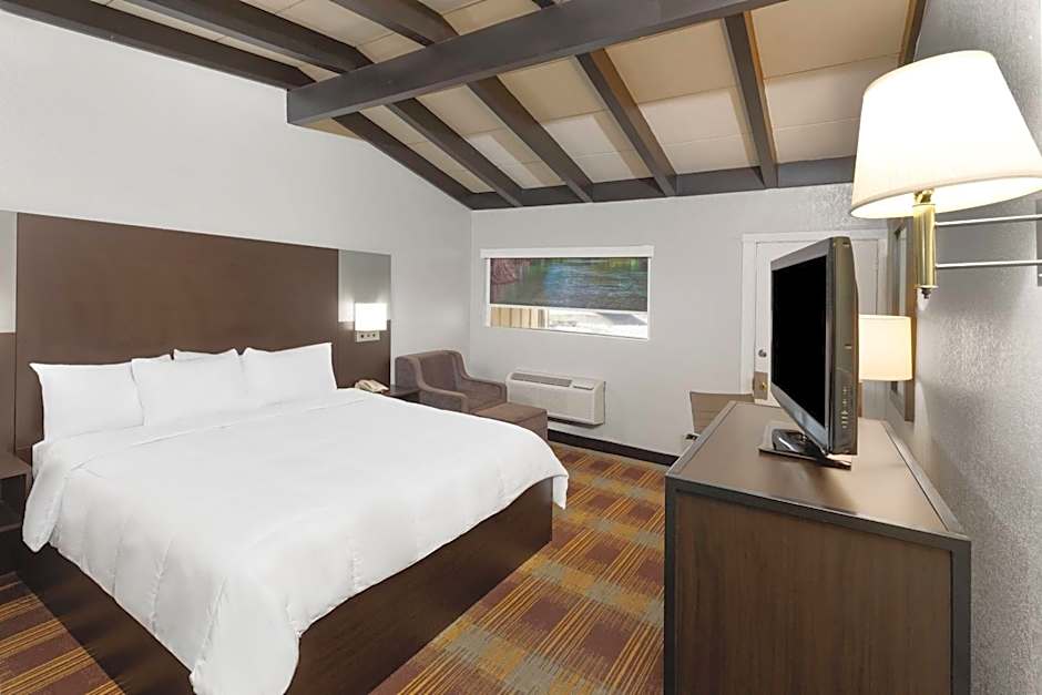 Travelodge by Wyndham New Braunfels