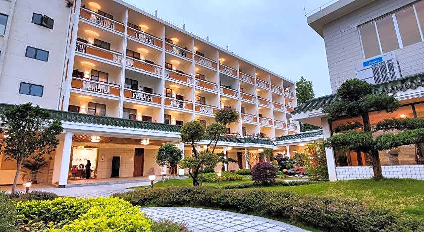 WHITE SWAN GUEST HOUSE