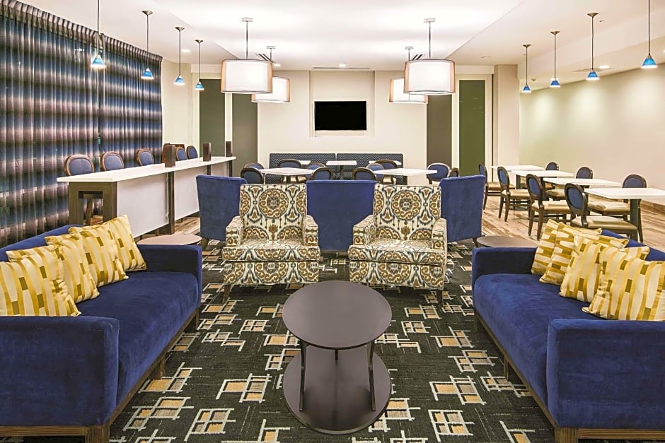 La Quinta Inn & Suites by Wyndham Karnes City