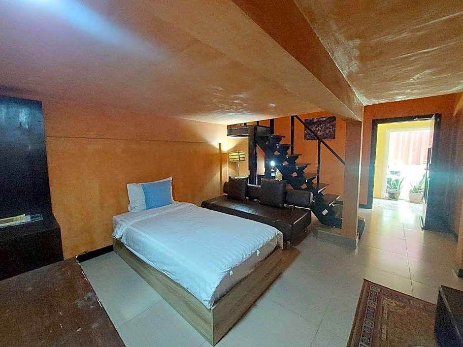 Retro Box Hotel