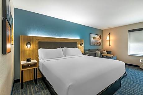 Standard King Room with Sofa Bed